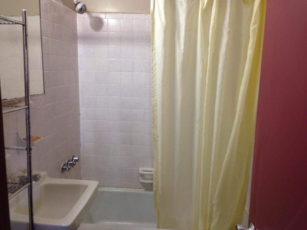 Florida Motel Gainesville Room photo